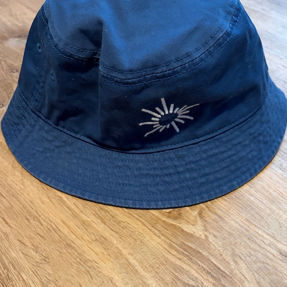 Aerie Blue Bucket Hat with Sun Design - Picture 4 of 4